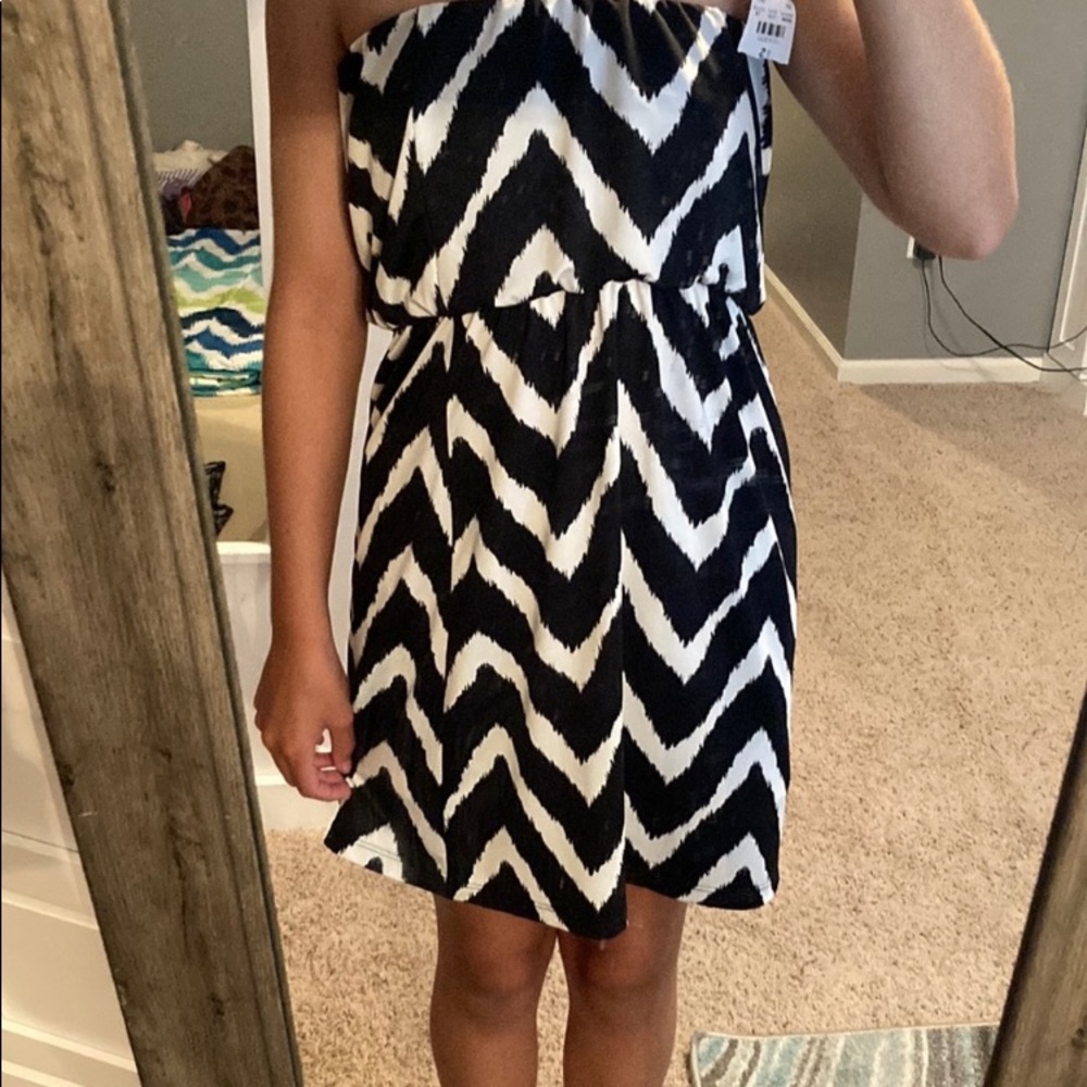black/ white chevron dress